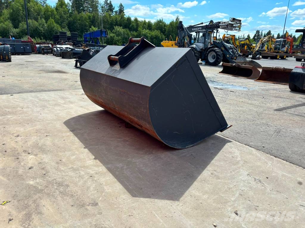 Eurosteel Lastauskauha 2500mm / 3000L S60 دلاء