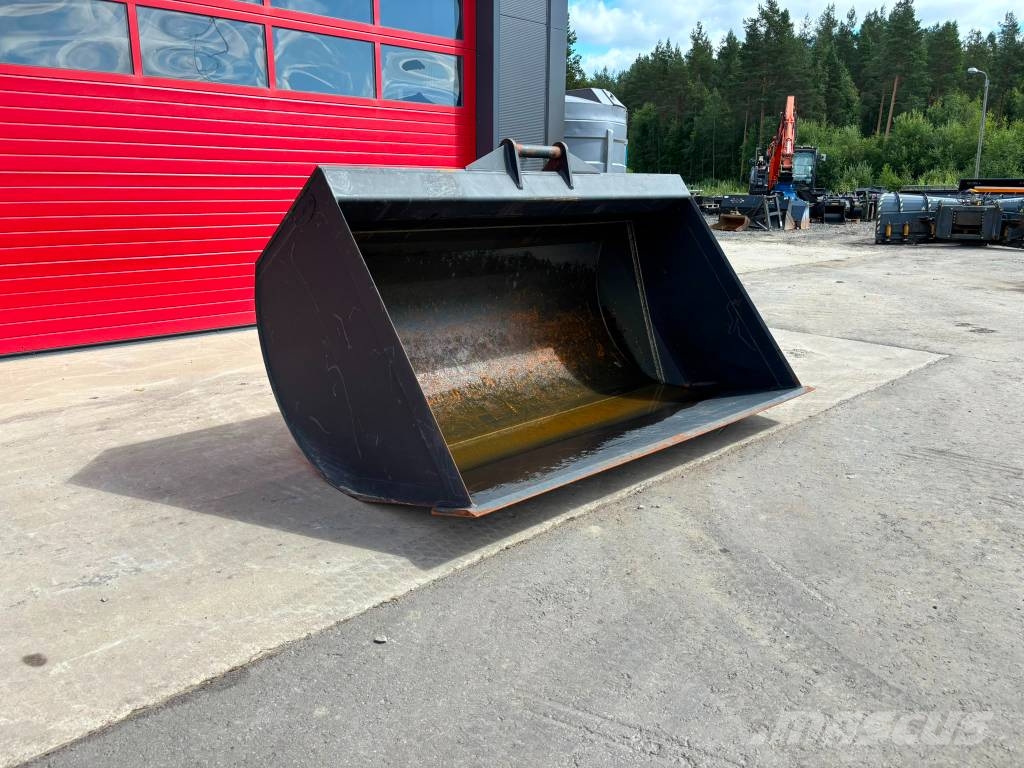 Eurosteel Lastauskauha 2500mm / 3000L S60 دلاء