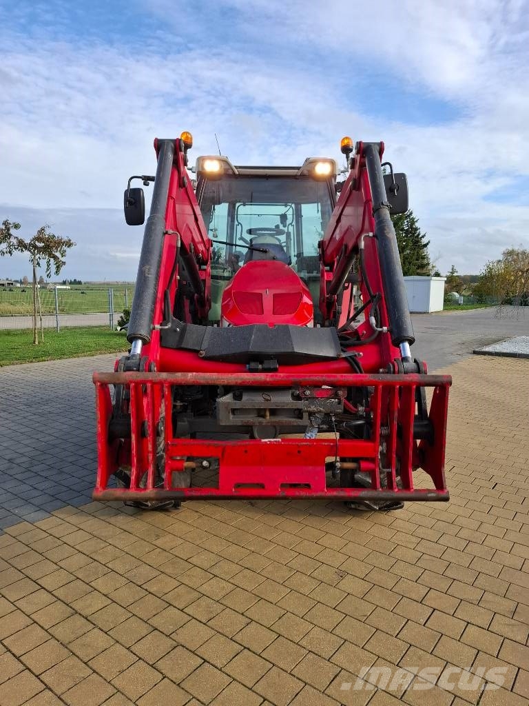 Massey Ferguson 5610 Трактори