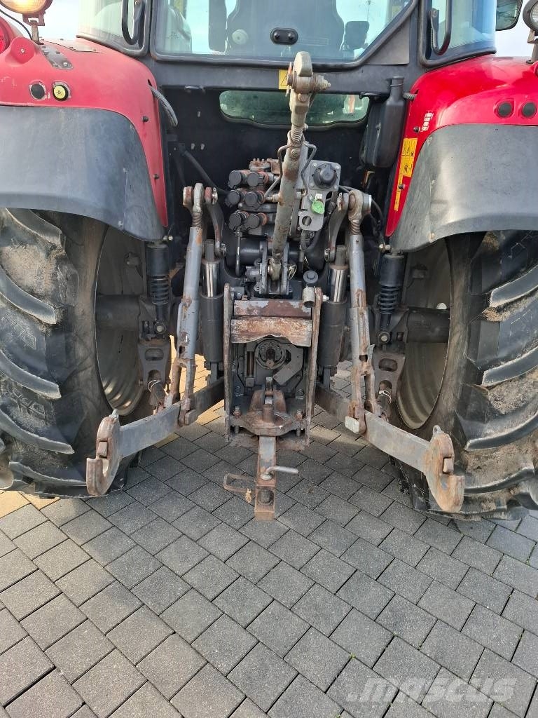 Massey Ferguson 5610 Трактори