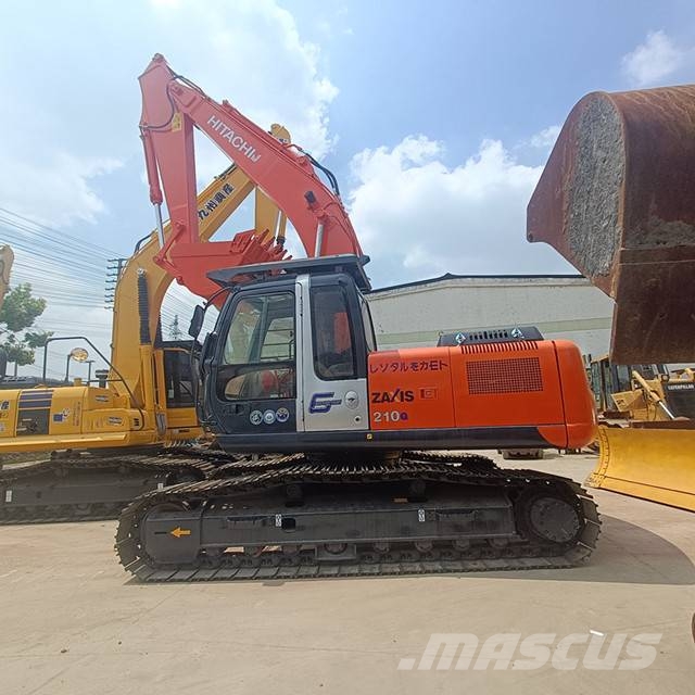 Hitachi 210LC 履带挖掘机