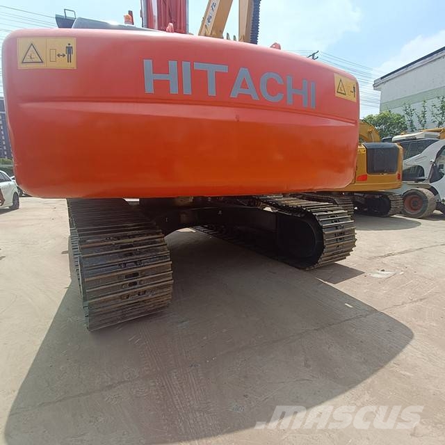 Hitachi 210LC 履带挖掘机