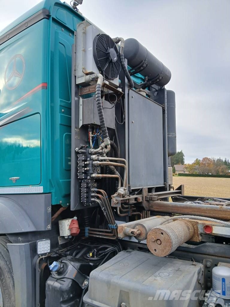Mercedes-Benz Arocs 2542 aurapusk.,alaterä vl-laite EURO6 Tienhoitoautot