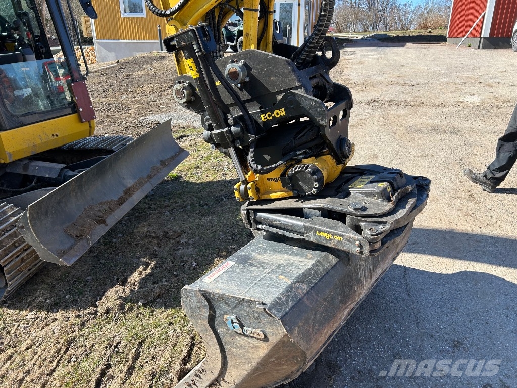Komatsu PC 78US-11EO Midigrävmaskiner 7t - 12t