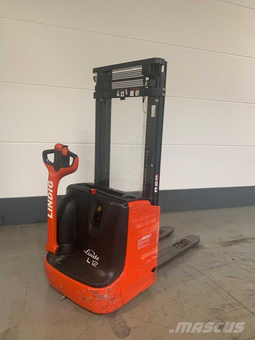 Linde L12I شاحنات مناولة ذاتية الدفع