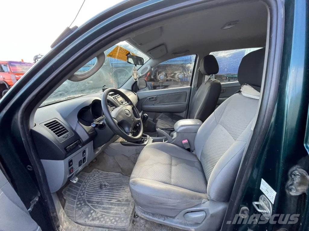 Toyota Hilux D-4D 4X4 DOUBLE CAB Airco Good Condition Carros