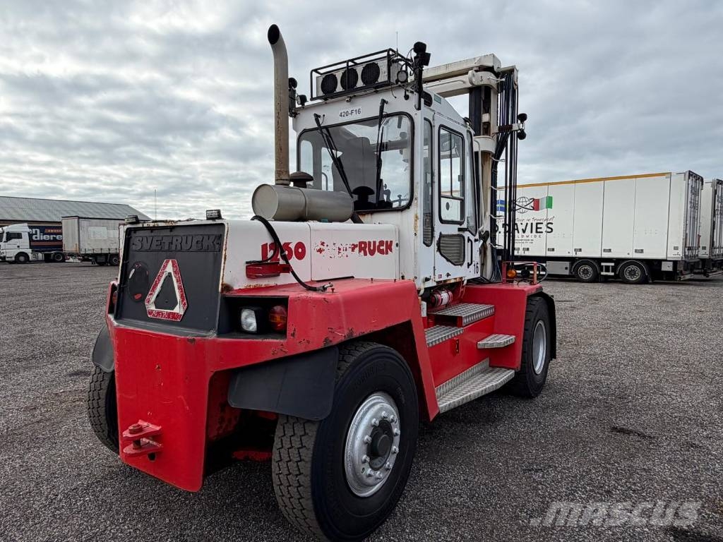 Svetruck 1260-32 شاحنات الديزل