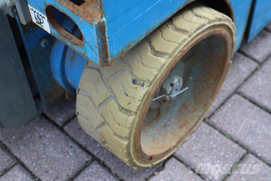 Genie GS1932 Electric, Working Height 7.8 m, 227kg Capac Sakselifter