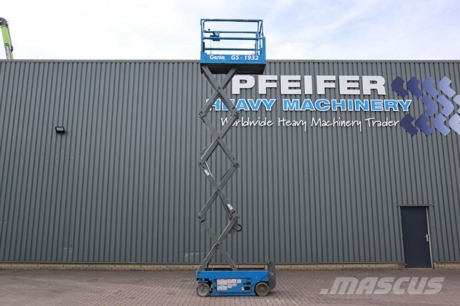 Genie GS1932 Electric, Working Height 7.8 m, 227kg Capac Sakselifter