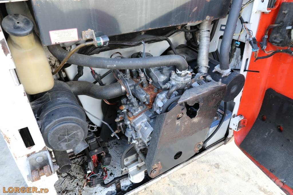 Bobcat 553 小型装载机