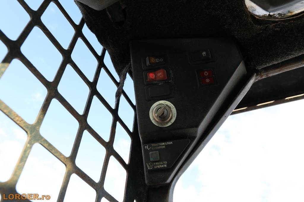 Bobcat 553 小型装载机