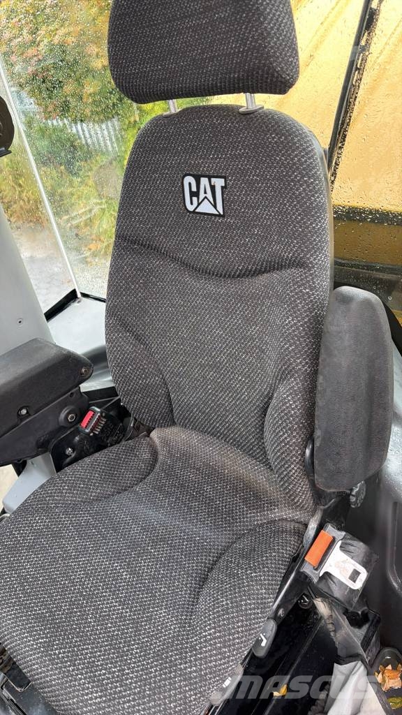 CAT CS 78 B Грунтові котки