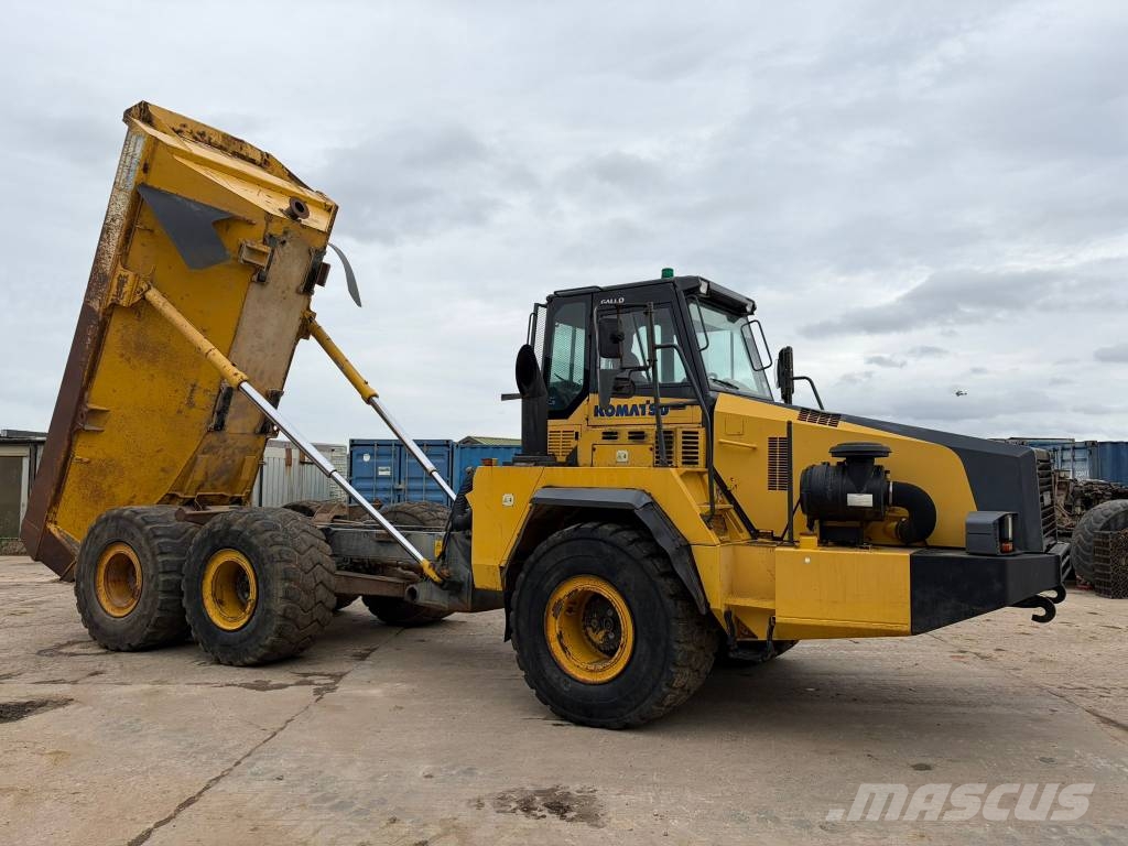 Komatsu HM 300-2 Kloubové dempry