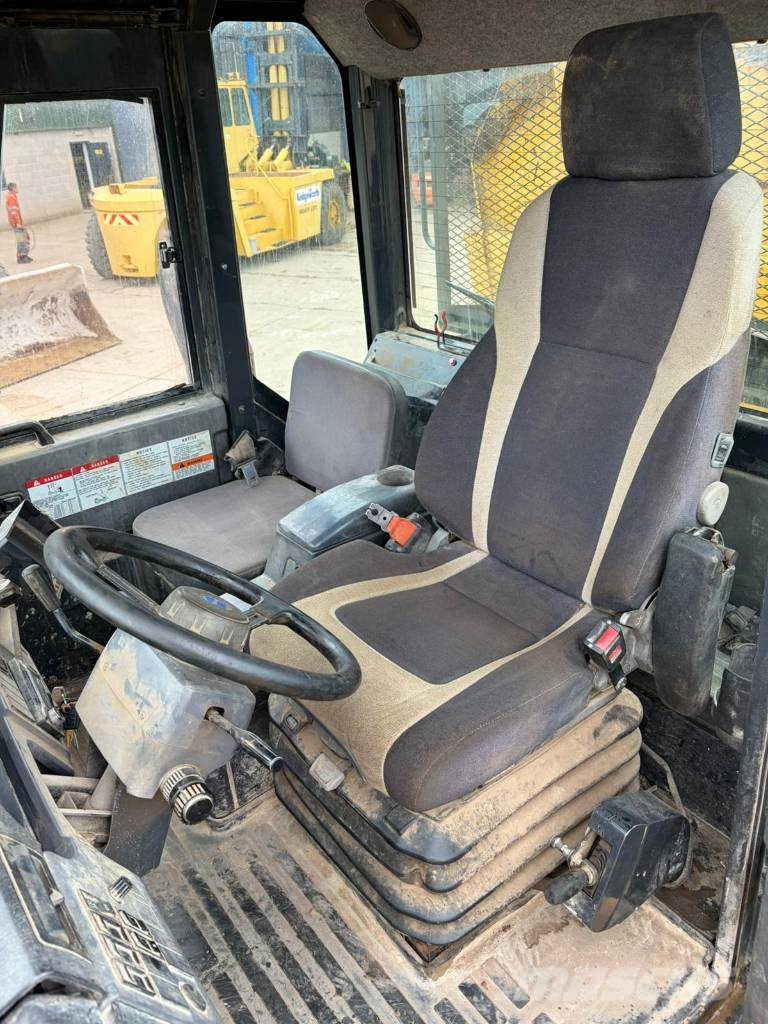 Komatsu HM 300-2 Kloubové dempry