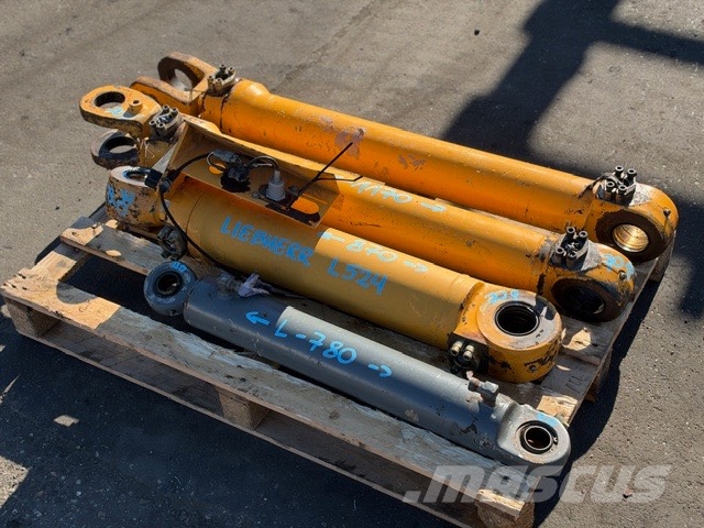 Liebherr L 524 USED HYDRAULIC CYLINDER COMPLET Гідравліка