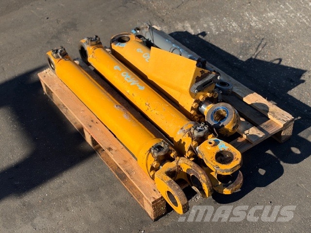 Liebherr L 524 USED HYDRAULIC CYLINDER COMPLET Гідравліка