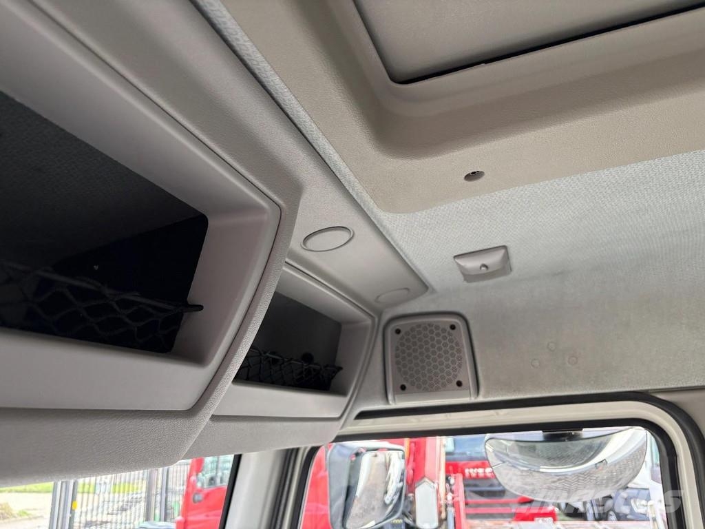 Volvo FL 250 + 12t + 6cyl + BOX 7.28 + EURO 6 4x in stoc 厢式货车