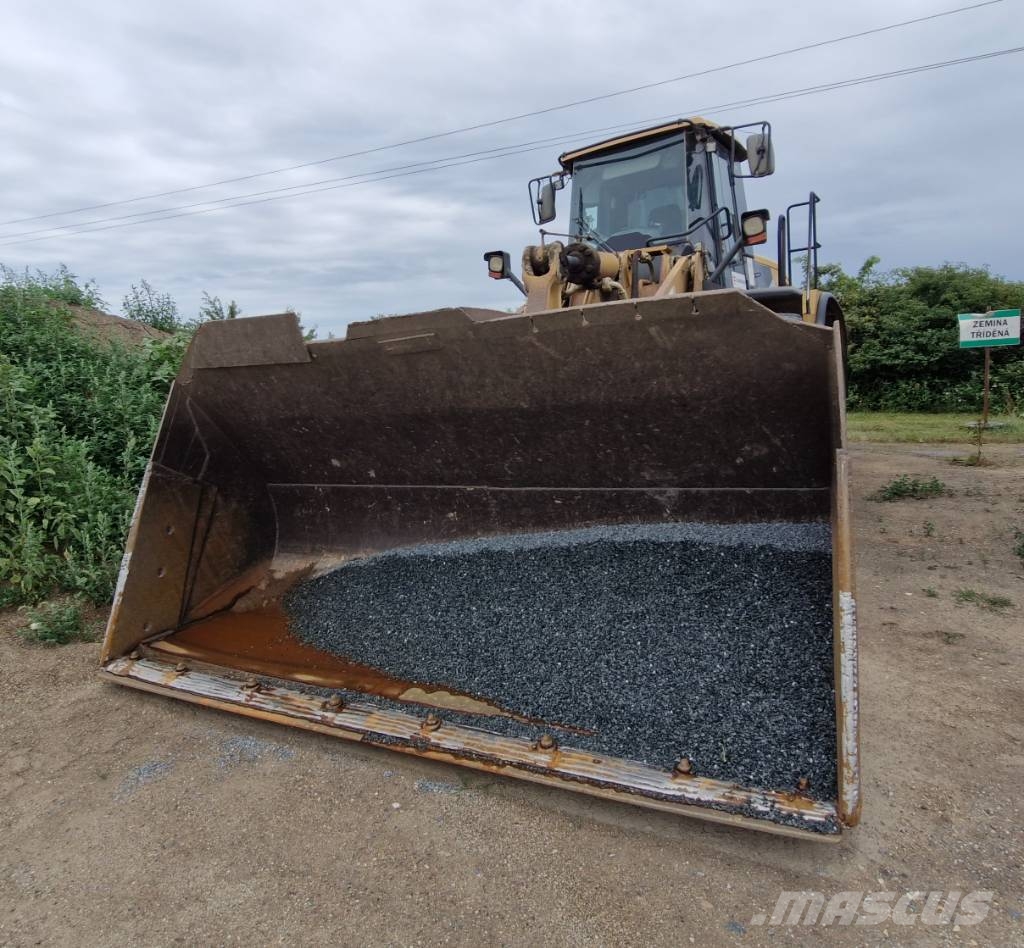 CAT CAT966H Kolové nakladače