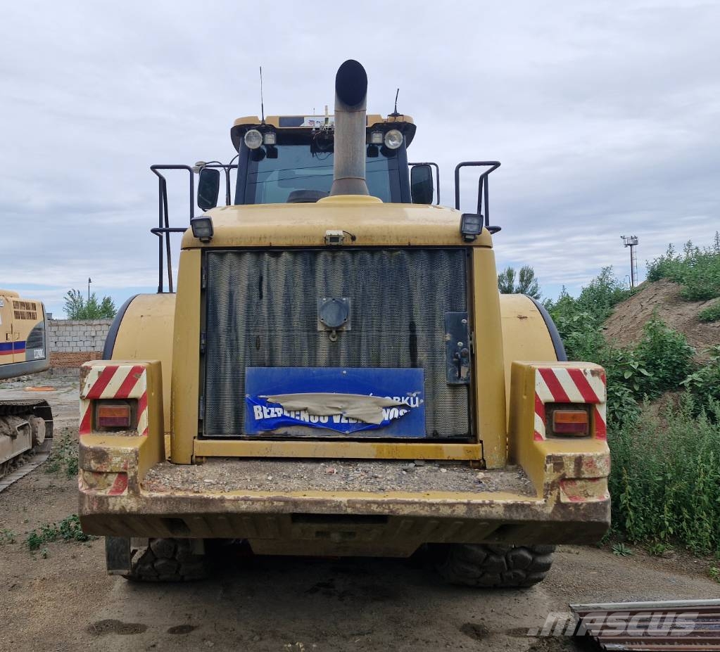 CAT CAT966H Kolové nakladače