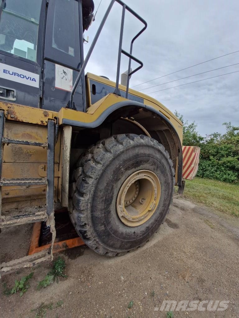 CAT CAT966H Kolové nakladače