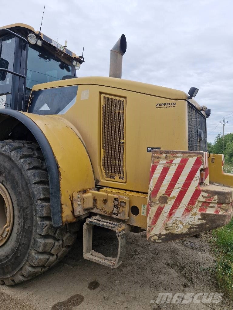 CAT CAT966H Kolové nakladače