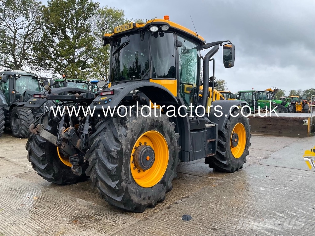 JCB Fastrac 4220 الجرارات