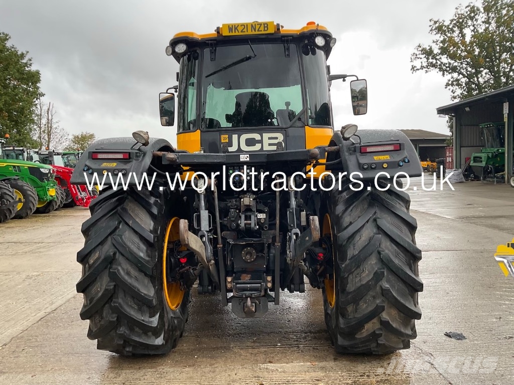 JCB Fastrac 4220 الجرارات