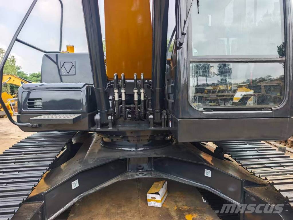 XCMG XE 215 DA Bagri goseničarji