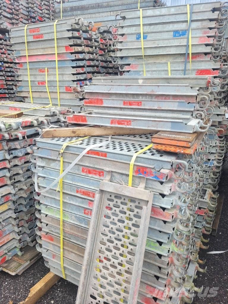 Altrad Plettac Contur 943 tonnes معدات سقالات