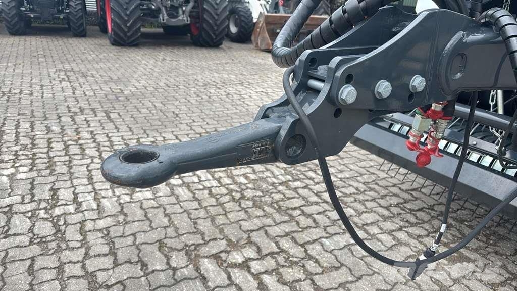 Deutz-Fahr Fixmaster 330 Opticut 14 محزمات مستديرة