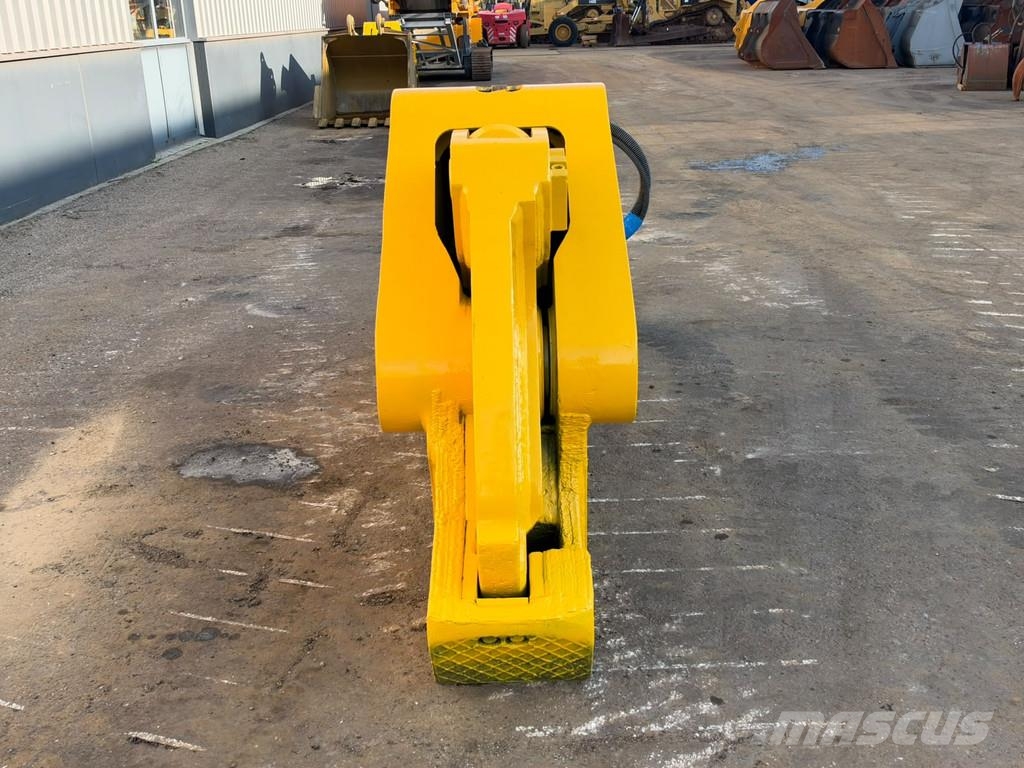 Scrap metal shear Genesis GXP 200R Scharen
