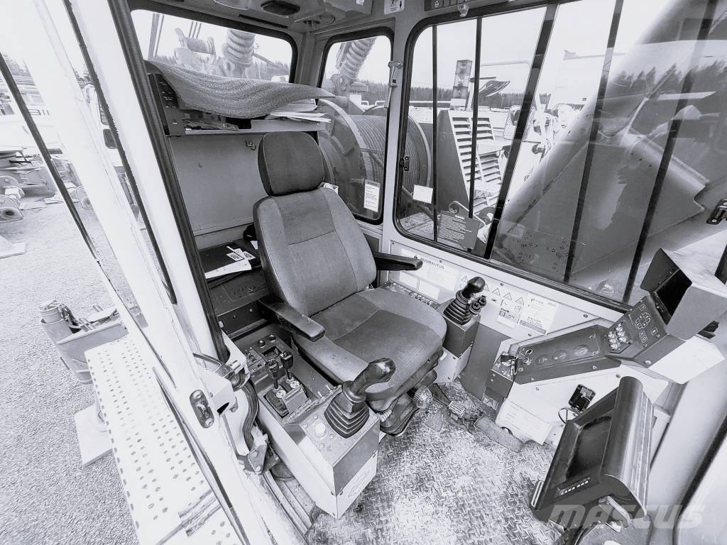 Hitachi Sumitomo SCX 1200-2 رافعات مجنزرة