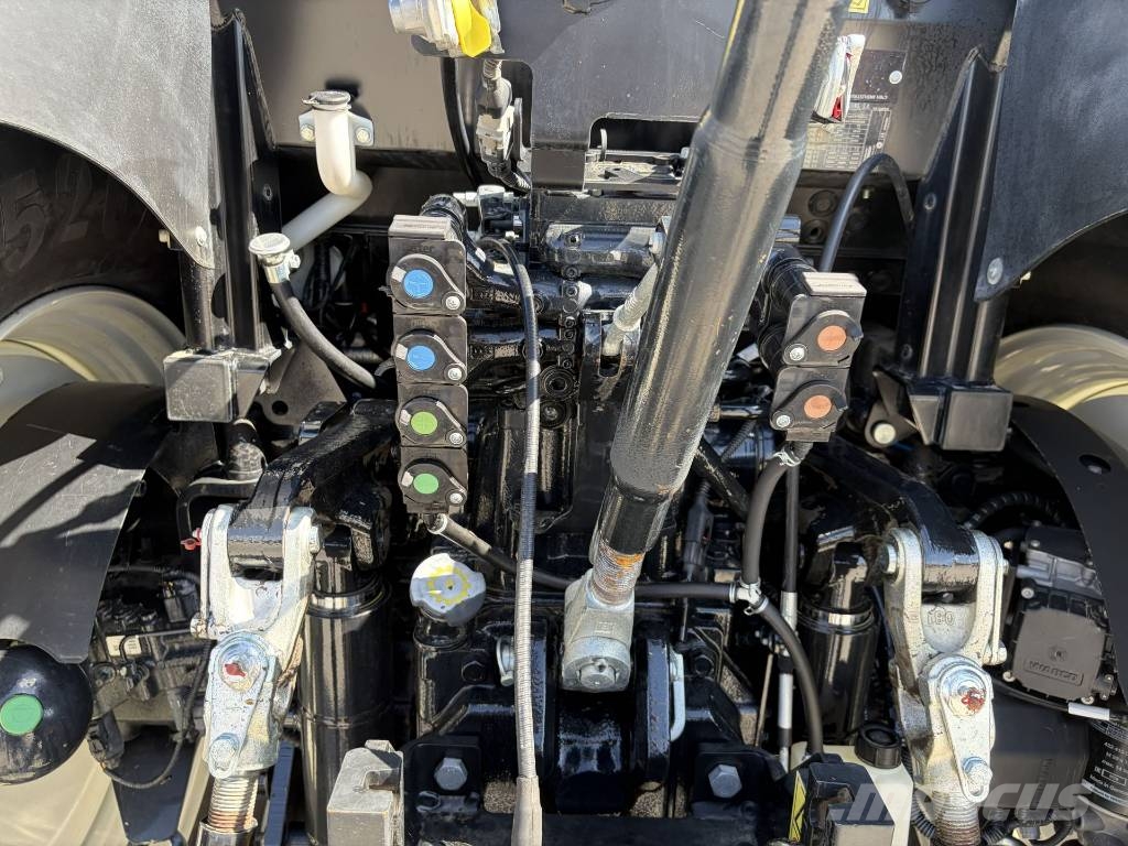 New Holland T6.145 EC Traktorok