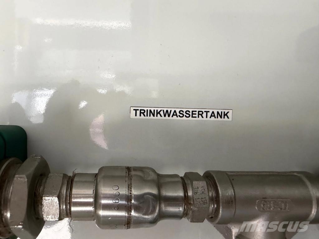 Kärcher Wasseraufbereitungsanlage 3000 Liter Feuerwehr, Re Ladijski kontejnerji