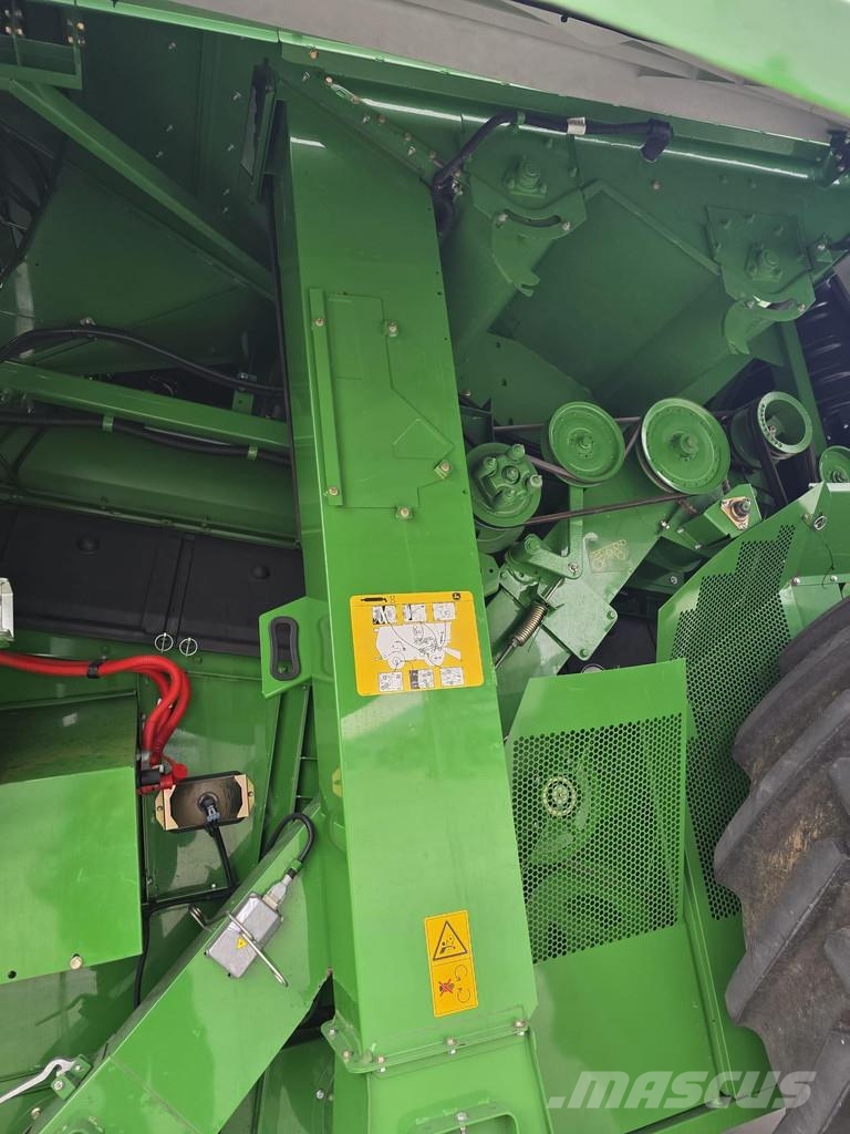 John Deere S670 Derliaus nuėmimo kombainai