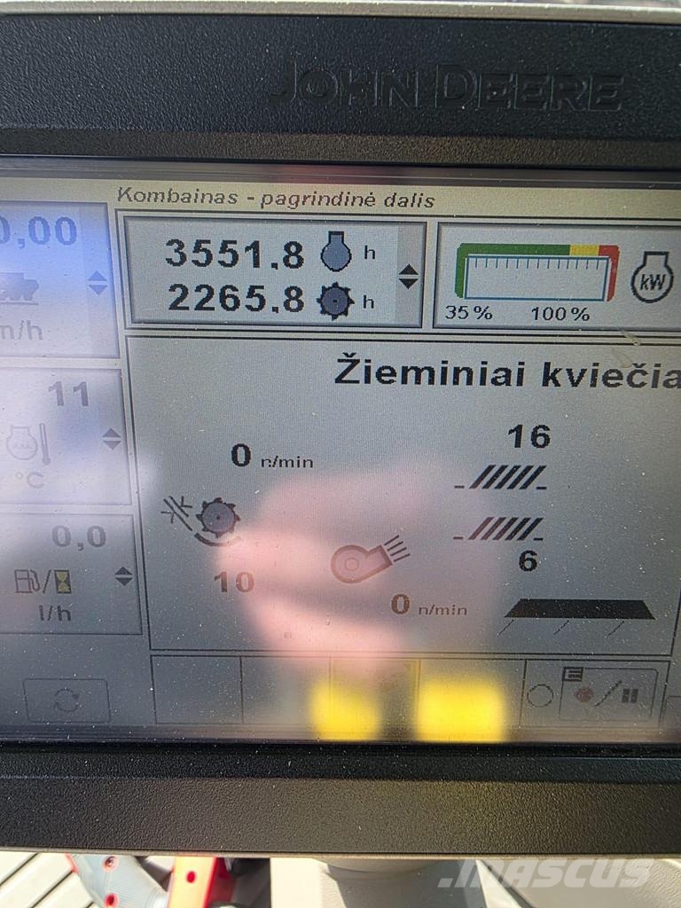 John Deere S670 Derliaus nuėmimo kombainai