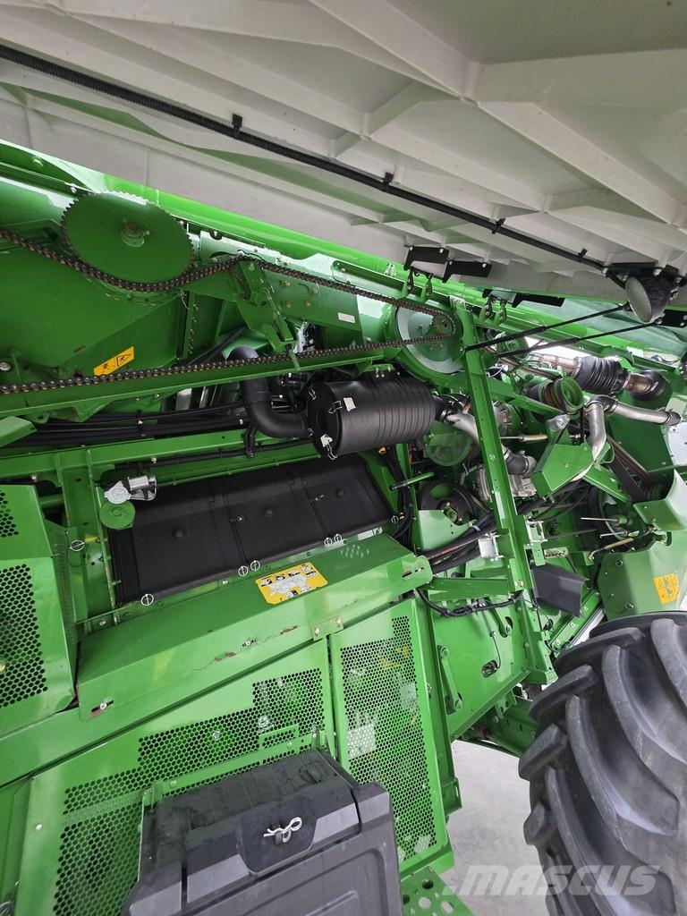 John Deere S670 Derliaus nuėmimo kombainai