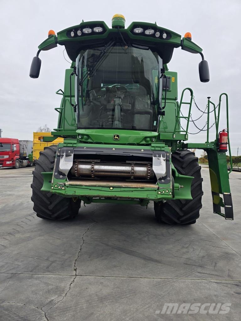 John Deere S670 Derliaus nuėmimo kombainai