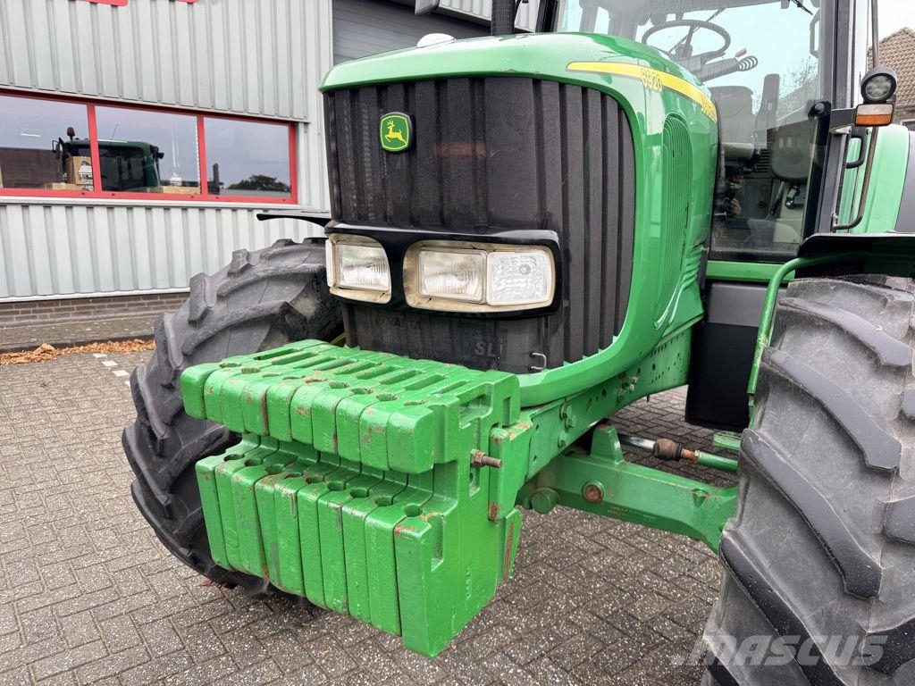 John Deere 6920 PowrQuad Tractoren