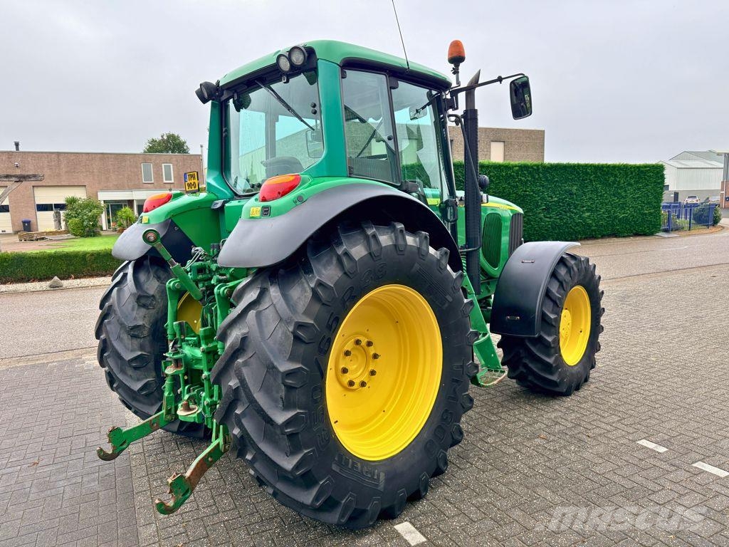 John Deere 6920 PowrQuad Tractoren