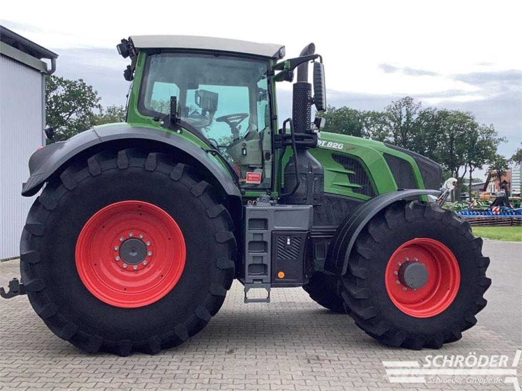 Fendt 826 S4 PROFI PLUS | RTK Traktorit