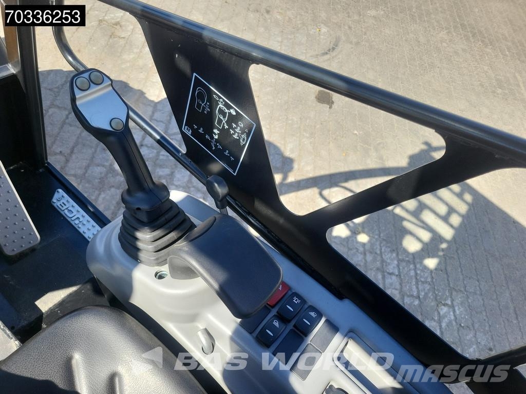 JCB 403 SP Kolesni nakladalci