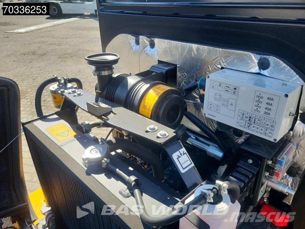 JCB 403 SP FACTORY WARRANTY – EURO COUPLER - KUBOTA Cargadoras sobre ruedas