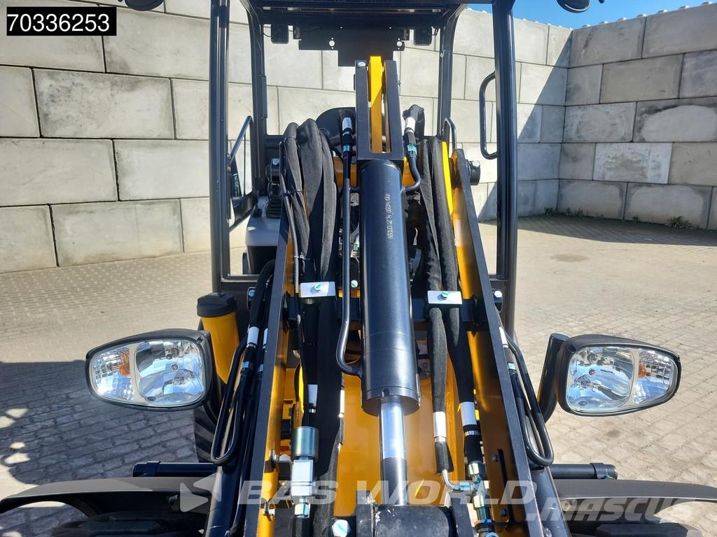 JCB 403 SP FACTORY WARRANTY – EURO COUPLER - KUBOTA لوادر بعجل