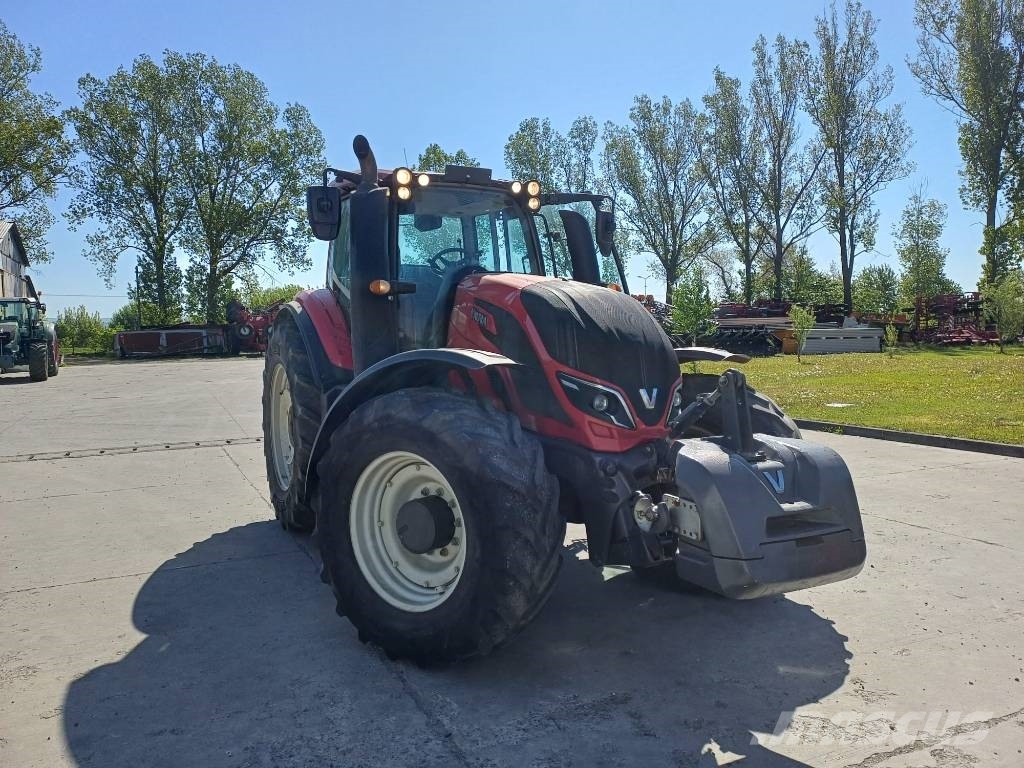 Valtra T 234 A Traktorer