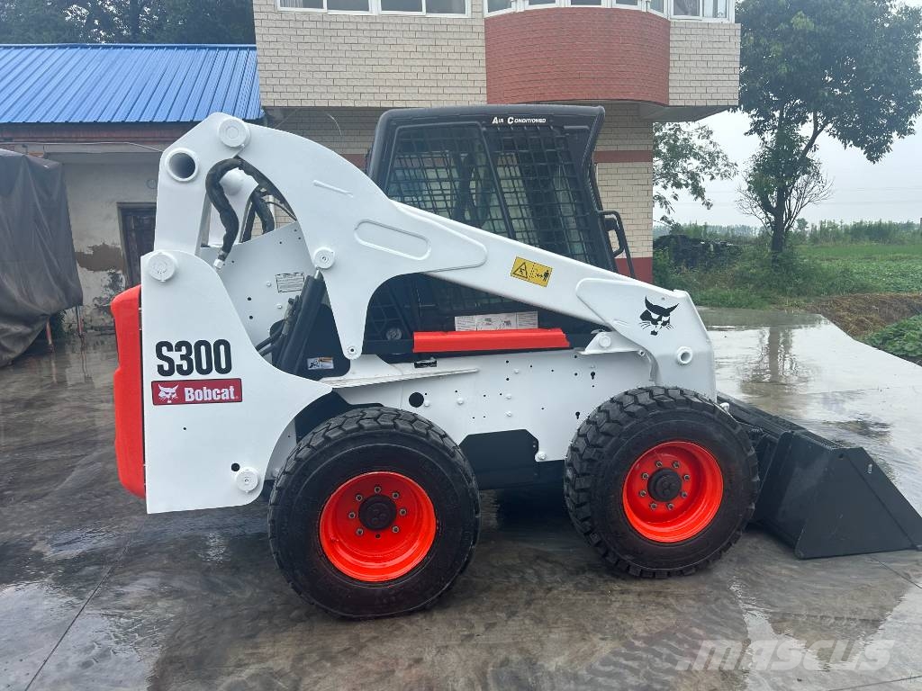Bobcat S 300 Skid steer mini utovarivači