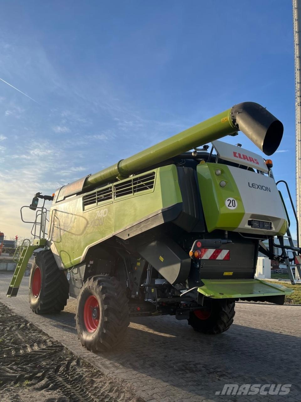 CLAAS Lexion 740 Tier 4 Mietitrebbiatrici