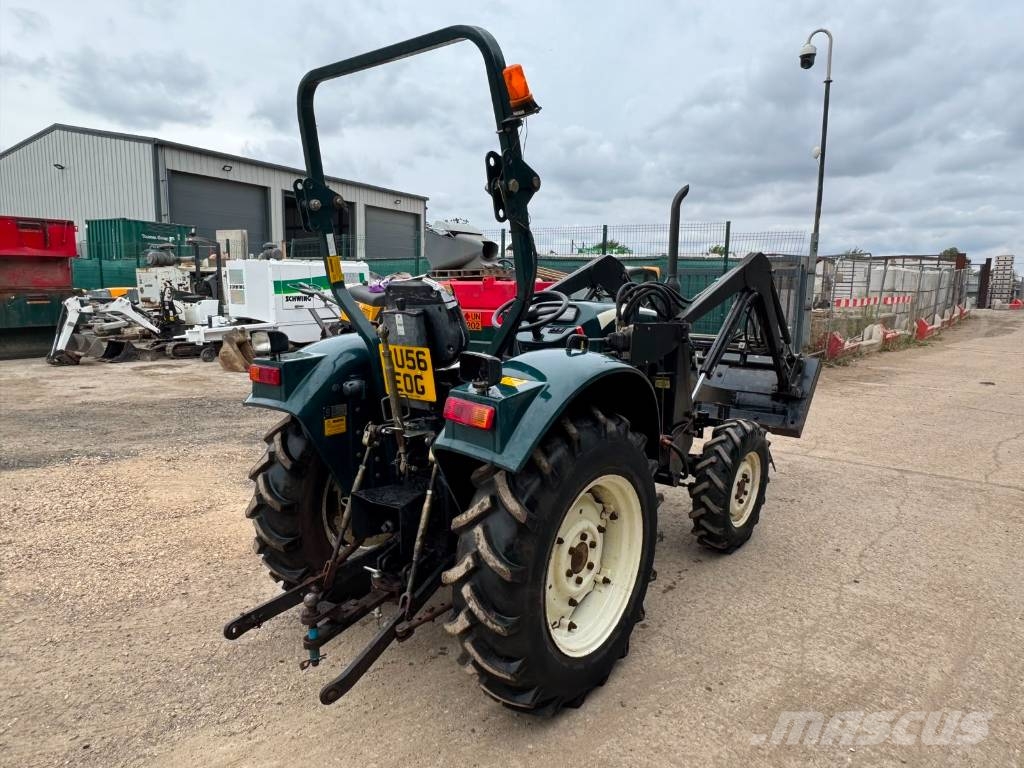 Shire Compact Traktorit