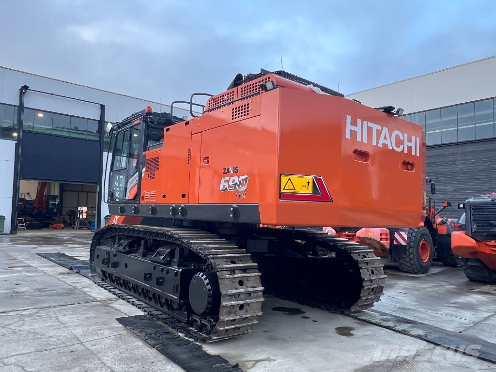 まち Hitachi ZX 690 LC H-7, 2022, Azuqueca de Henares, Castilla