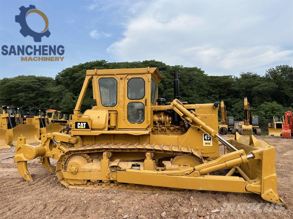 CAT D7G بلدوزرات مجنزرة